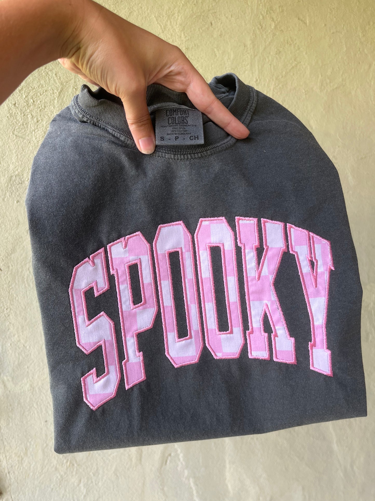 Spooky shirt – Pink Checkered Halloween Tshirt